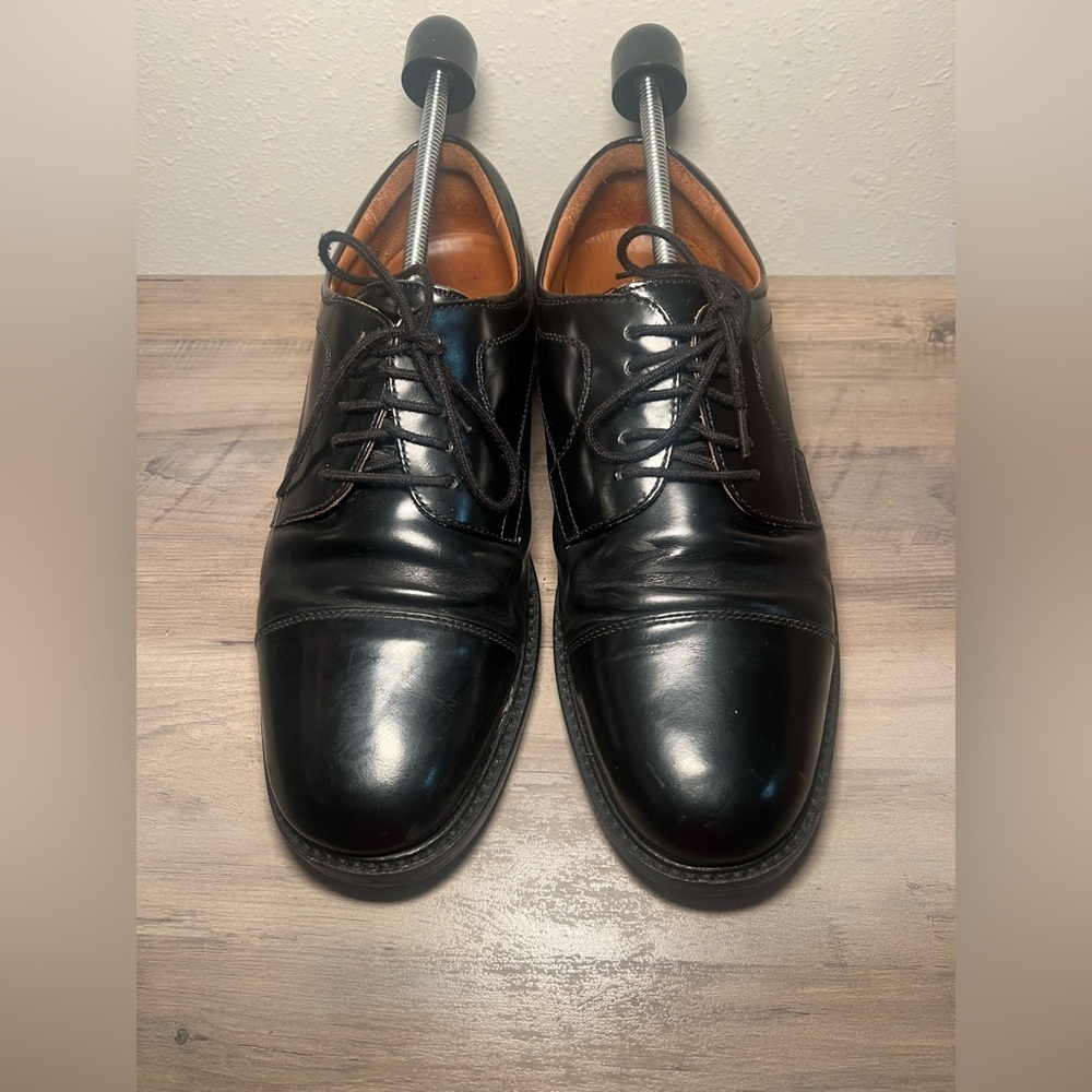 Johnston & Murphy Men's Black Leather Dress Shoes with Laces, Size 9.5M